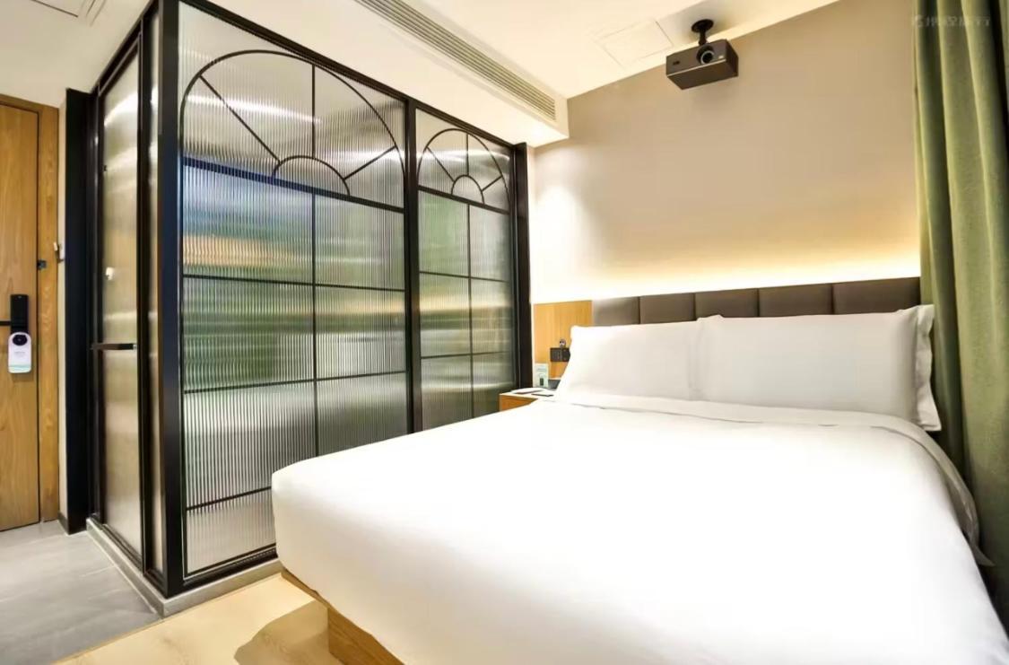 True Go Hotel - Shanghai Jing'An Temple Nanjing West Road 외부 사진
