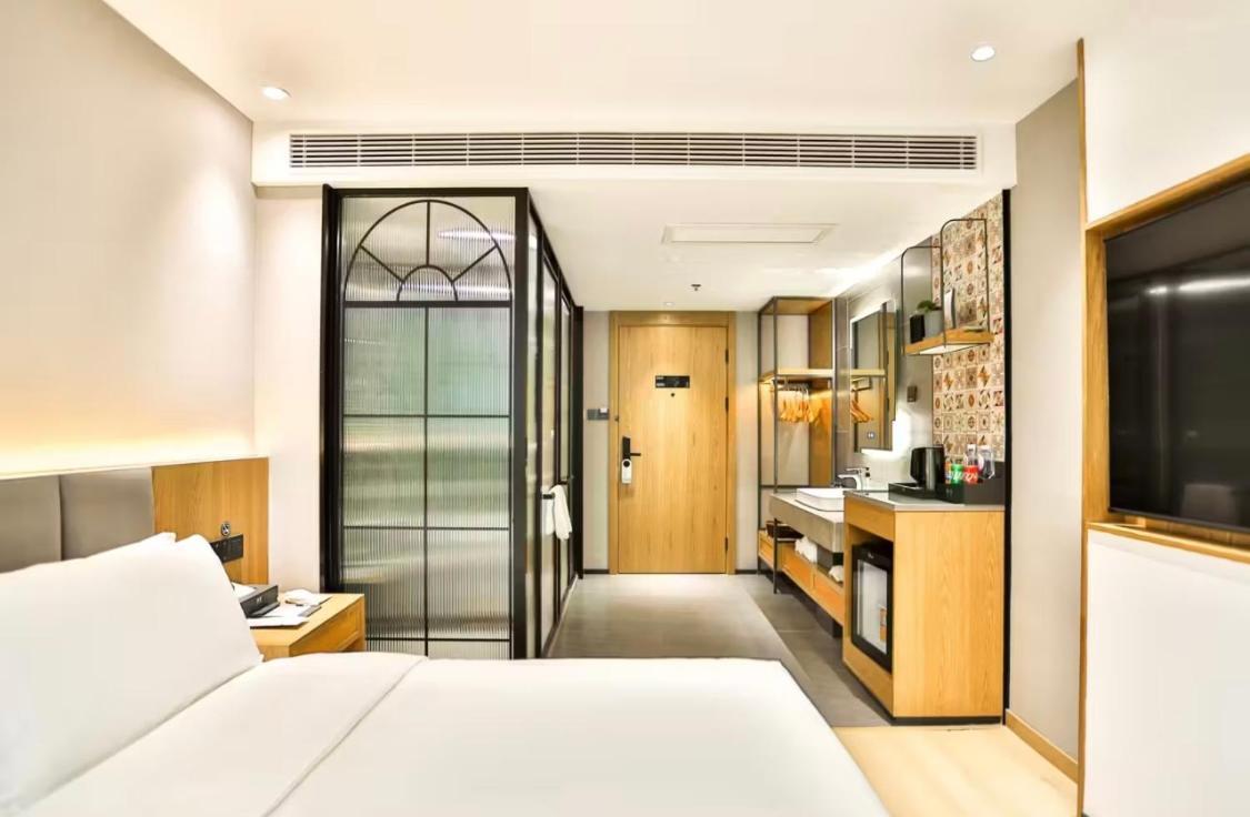 True Go Hotel - Shanghai Jing'An Temple Nanjing West Road 외부 사진