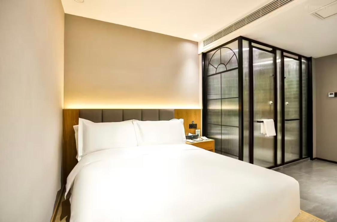 True Go Hotel - Shanghai Jing'An Temple Nanjing West Road 외부 사진