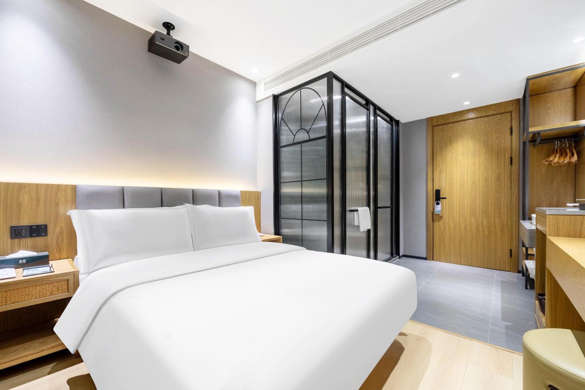 True Go Hotel - Shanghai Jing'An Temple Nanjing West Road 외부 사진